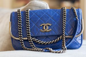 Chanel Bleu electrique location de sac paris 16eme