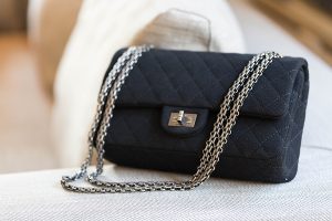 Chanel Noir tissu location de sac paris 16eme